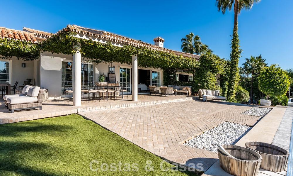 Villa de luxe prête à emménager avec un style méditerranéen moderne à vendre dans la vallée du golf de Nueva Andalucia, Marbella 776278