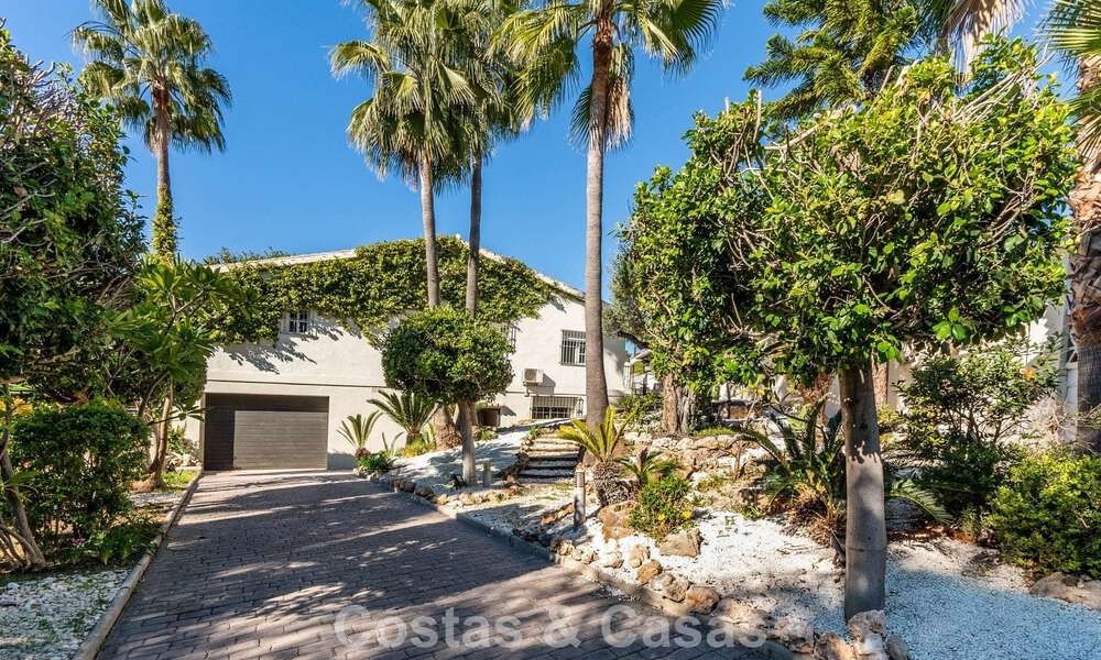 Villa de luxe prête à emménager avec un style méditerranéen moderne à vendre dans la vallée du golf de Nueva Andalucia, Marbella 776281