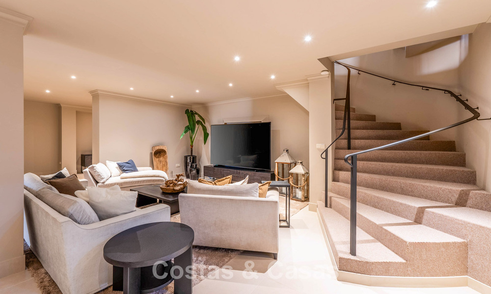 Villa de luxe prête à emménager avec un style méditerranéen moderne à vendre dans la vallée du golf de Nueva Andalucia, Marbella 776295