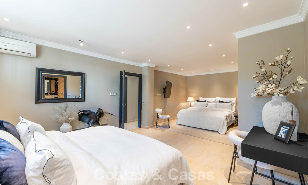 Villa de luxe prête à emménager avec un style méditerranéen moderne à vendre dans la vallée du golf de Nueva Andalucia, Marbella 776300