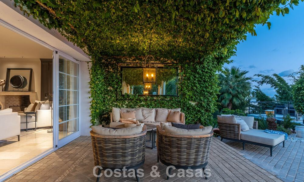 Villa de luxe prête à emménager avec un style méditerranéen moderne à vendre dans la vallée du golf de Nueva Andalucia, Marbella 776306