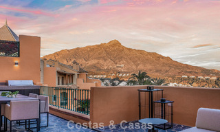 Penthouse en duplex rénové à vendre, à distance de marche des commodités dans la vallée du golf de Nueva Andalucia, Marbella 793357 