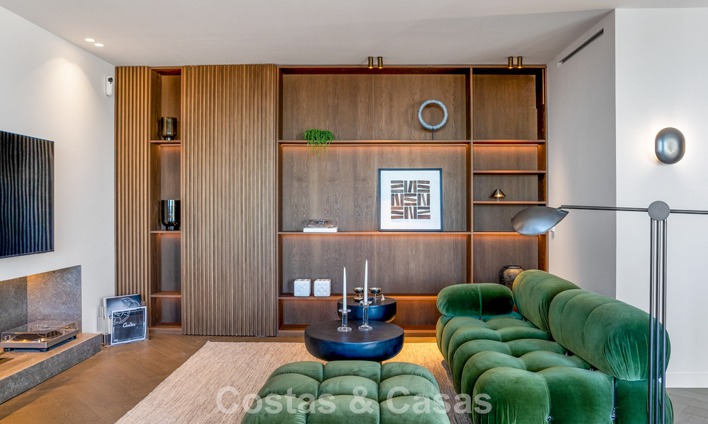 Penthouse en duplex rénové à vendre, à distance de marche des commodités dans la vallée du golf de Nueva Andalucia, Marbella 793363