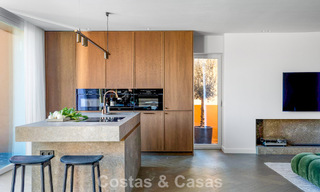 Penthouse en duplex rénové à vendre, à distance de marche des commodités dans la vallée du golf de Nueva Andalucia, Marbella 793367 