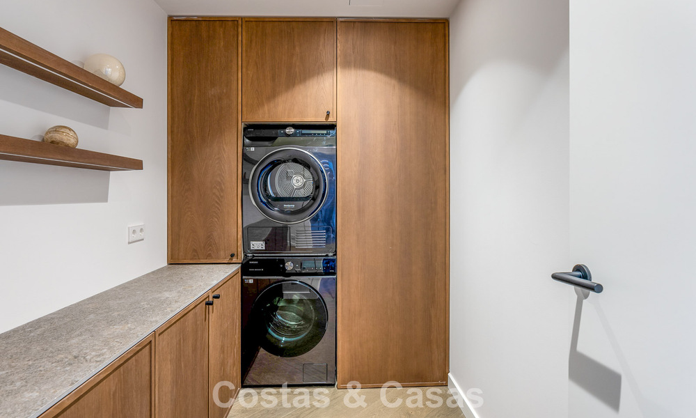 Penthouse en duplex rénové à vendre, à distance de marche des commodités dans la vallée du golf de Nueva Andalucia, Marbella 793386