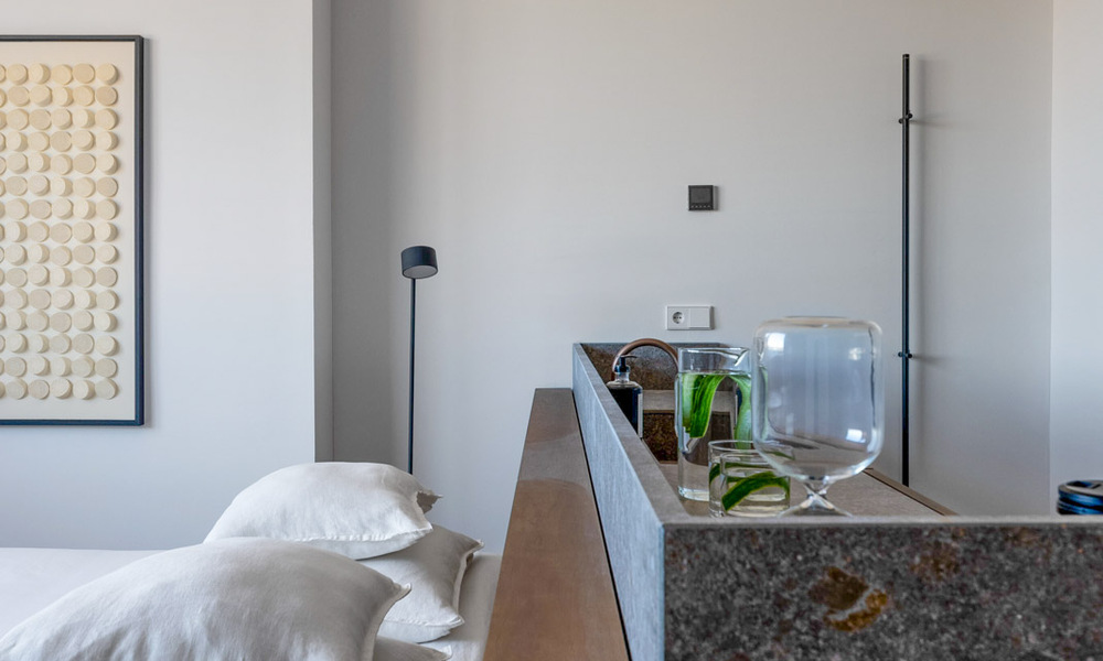 Penthouse en duplex rénové à vendre, à distance de marche des commodités dans la vallée du golf de Nueva Andalucia, Marbella 793391