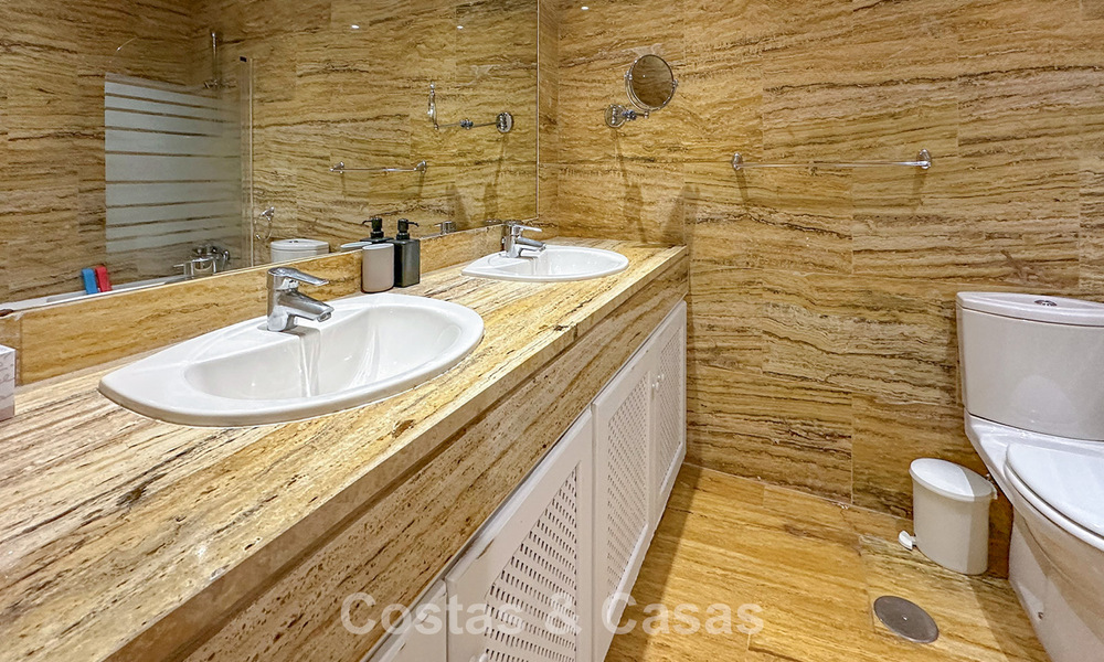 Appartement au rez-de-chaussée près de la plage et de Puerto Banus, Marbella 776336