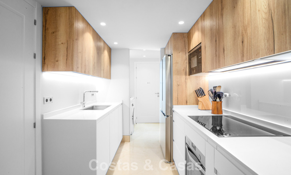 Maison à vendre à quelques mètres de la plage sur le Golden Mile de Marbella 776476