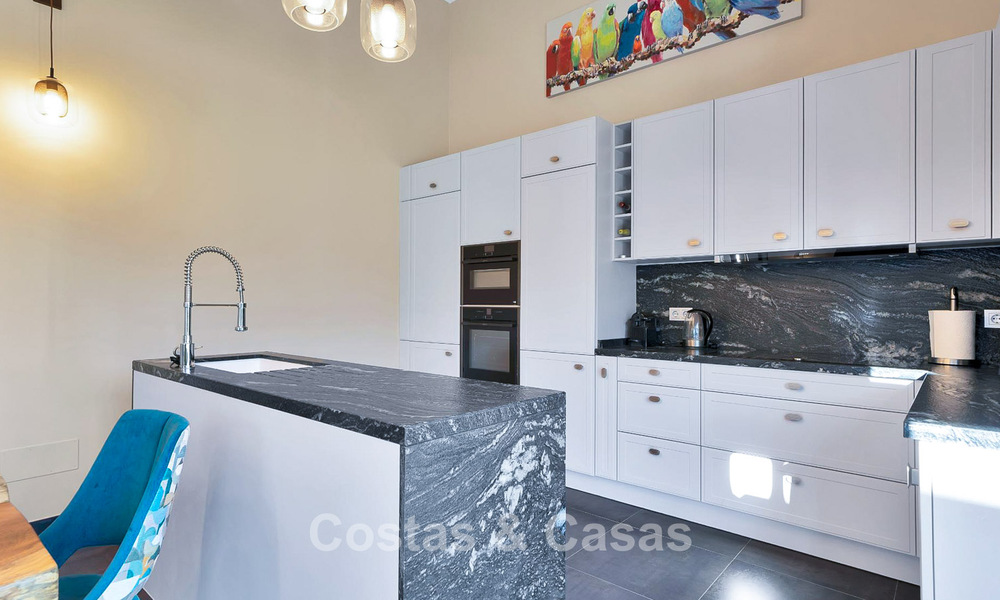 Luxueuse villa de style méditerranéen à vendre dans une communauté fermée entourée de nature à Marbella - Benahavis 776501