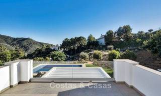 Luxueuse villa de style méditerranéen à vendre dans une communauté fermée entourée de nature à Marbella - Benahavis 776533 