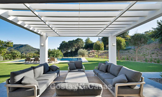 Luxueuse villa de style méditerranéen à vendre dans une communauté fermée entourée de nature à Marbella - Benahavis 776538 