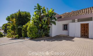 Luxueuse villa de style méditerranéen à vendre dans une communauté fermée entourée de nature à Marbella - Benahavis 805689 