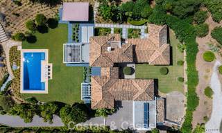 Luxueuse villa de style méditerranéen à vendre dans une communauté fermée entourée de nature à Marbella - Benahavis 805690 