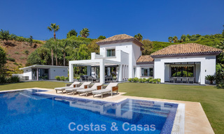 Luxueuse villa de style méditerranéen à vendre dans une communauté fermée entourée de nature à Marbella - Benahavis 805692 