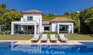Luxueuse villa de style méditerranéen à vendre dans une communauté fermée entourée de nature à Marbella - Benahavis 805693 