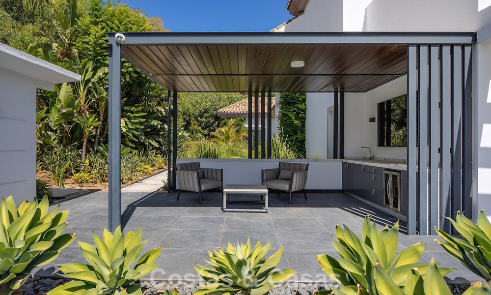 Luxueuse villa de style méditerranéen à vendre dans une communauté fermée entourée de nature à Marbella - Benahavis 805694