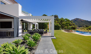 Luxueuse villa de style méditerranéen à vendre dans une communauté fermée entourée de nature à Marbella - Benahavis 805696 