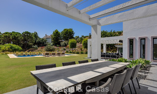 Luxueuse villa de style méditerranéen à vendre dans une communauté fermée entourée de nature à Marbella - Benahavis 805698 