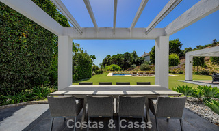 Luxueuse villa de style méditerranéen à vendre dans une communauté fermée entourée de nature à Marbella - Benahavis 805700 