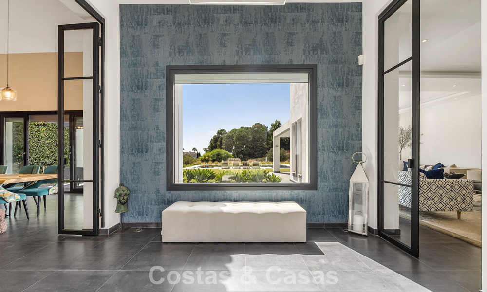 Luxueuse villa de style méditerranéen à vendre dans une communauté fermée entourée de nature à Marbella - Benahavis 805712