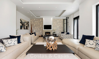 Luxueuse villa de style méditerranéen à vendre dans une communauté fermée entourée de nature à Marbella - Benahavis 805719 