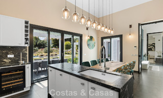 Luxueuse villa de style méditerranéen à vendre dans une communauté fermée entourée de nature à Marbella - Benahavis 805721 