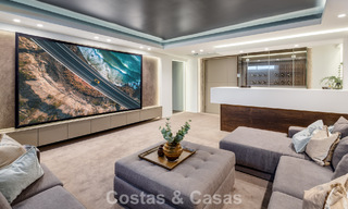 Villa de luxe contemporaine à vendre, dans un quartier résidentiel exclusif et fermé sur le prestigieux Golden Mile de Marbella 776681 