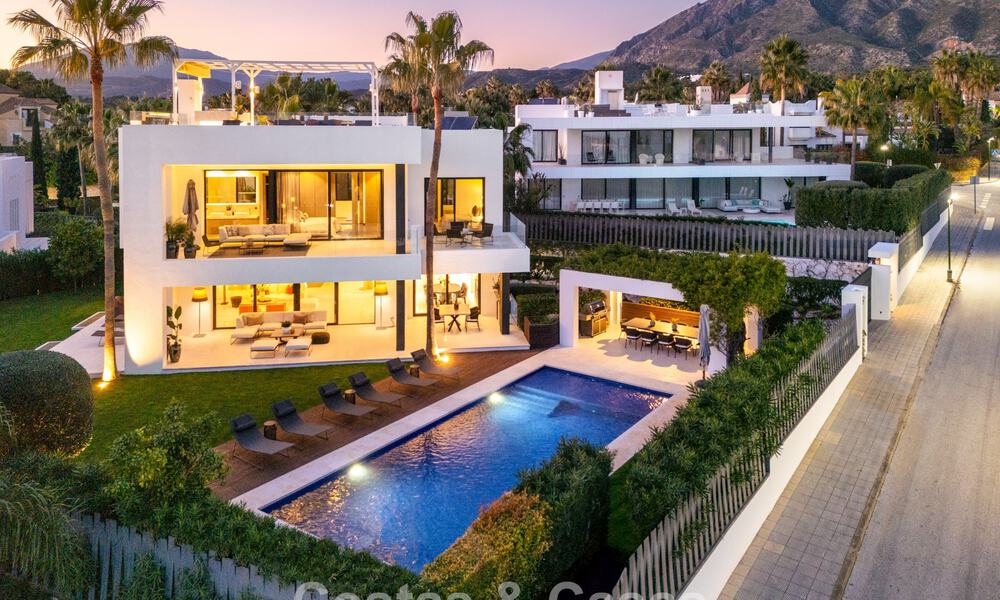 Villa de luxe contemporaine à vendre, dans un quartier résidentiel exclusif et fermé sur le prestigieux Golden Mile de Marbella 776689