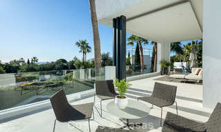 Villa de luxe contemporaine à vendre, dans un quartier résidentiel exclusif et fermé sur le prestigieux Golden Mile de Marbella 776697 