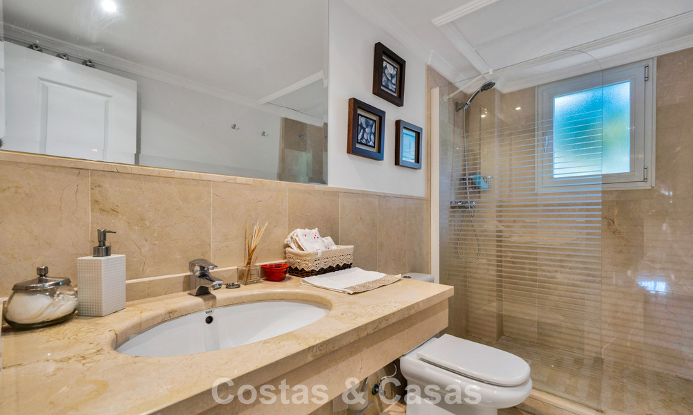 Luxueux appartement au rez-de-chaussée à vendre, situé sur le New Golden Mile entre Marbella et Estepona 776570