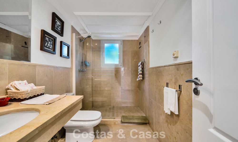 Luxueux appartement au rez-de-chaussée à vendre, situé sur le New Golden Mile entre Marbella et Estepona 776571