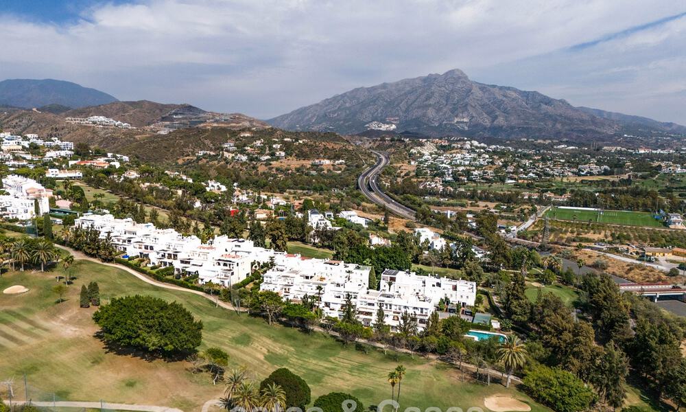 Charmante maison avec piscine privée à vendre, dans une enclave de golf recherchée de La Quinta, Marbella - Benahavis 776619