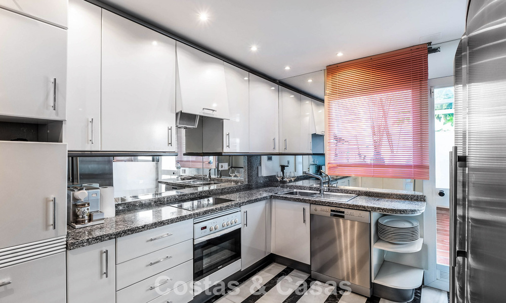 Charmante maison avec piscine privée à vendre, dans une enclave de golf recherchée de La Quinta, Marbella - Benahavis 776627