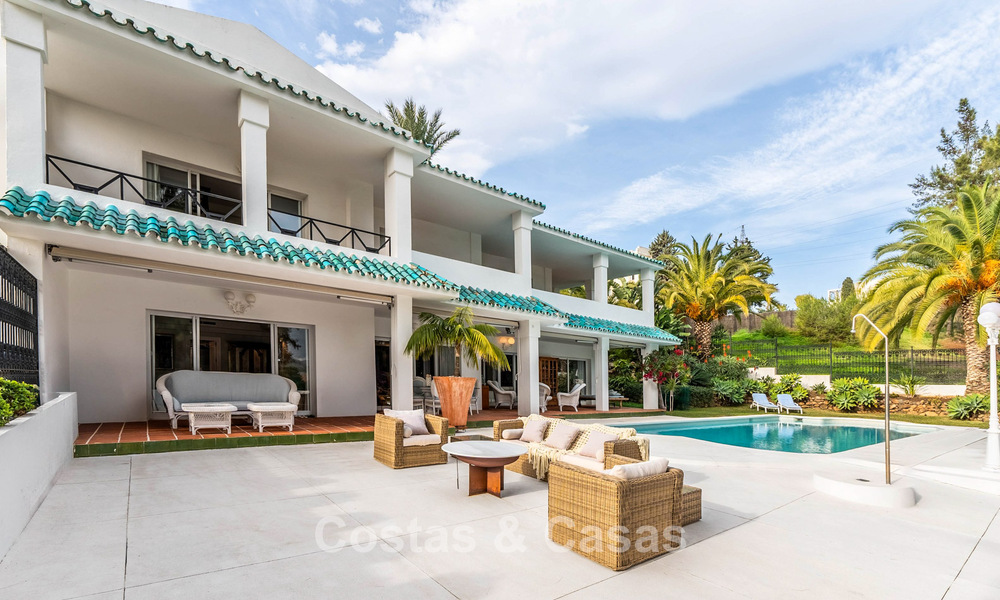 Charmante maison avec piscine privée à vendre, dans une enclave de golf recherchée de La Quinta, Marbella - Benahavis 776633