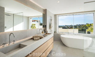 Luxueux penthouse rénové avec vue panoramique sur la mer à vendre à Nueva Andalucia, Marbella 776785 