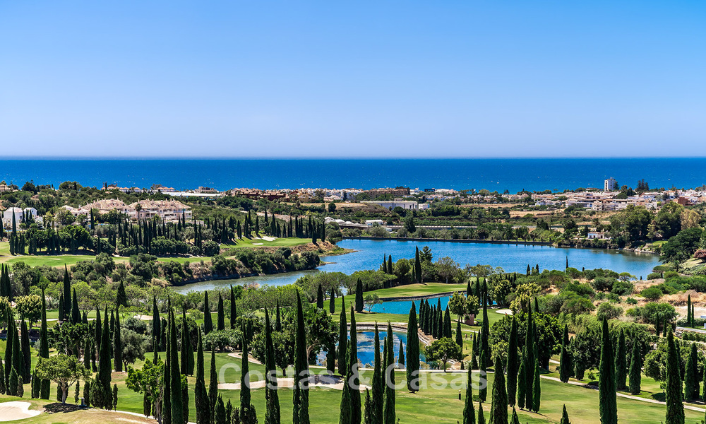 Villa de luxe moderne avec vue magnifique sur le golf et la mer à vendre dans un complexe de golf 5 étoiles à Marbella - Benahavis 776709