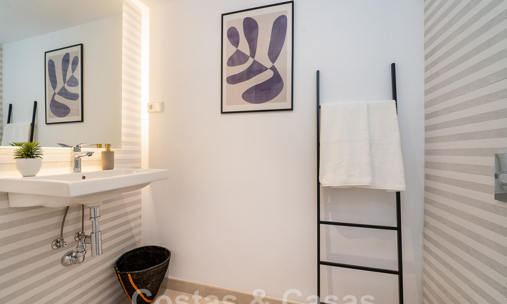 Villa jumelée moderne avec vue sur la mer à vendre dans un complexe de premier plan à Mijas Costa, Costa del Sol 776832