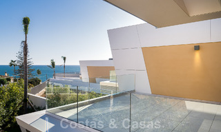 Villa jumelée moderne avec vue sur la mer à vendre dans un complexe de premier plan à Mijas Costa, Costa del Sol 776838 