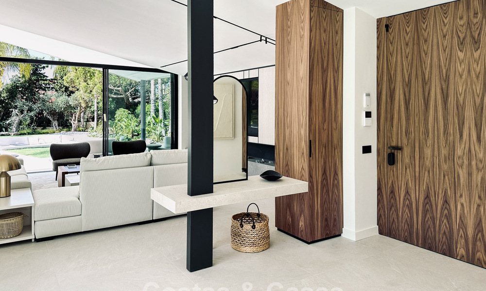 Villa de luxe rénovée à vendre dans un quartier résidentiel prestigieux à Marbella Est 777042