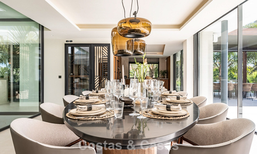 Villa de luxe rénovée à vendre dans un quartier résidentiel prestigieux à Marbella Est 777043