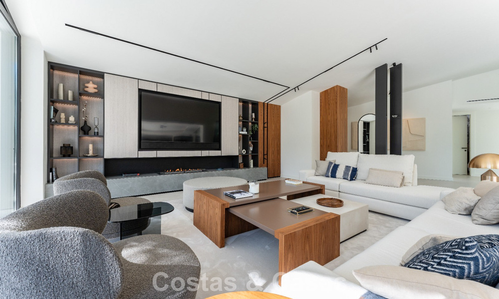 Villa de luxe rénovée à vendre dans un quartier résidentiel prestigieux à Marbella Est 777055