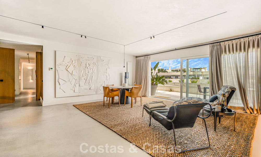 Penthouse en duplex exclusif à vendre, à proximité de la plage à Puerto Banus, Marbella 776953