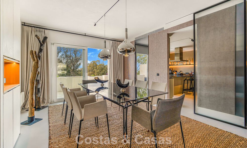 Penthouse en duplex exclusif à vendre, à proximité de la plage à Puerto Banus, Marbella 776956