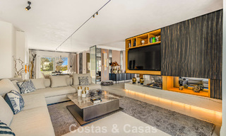 Penthouse en duplex exclusif à vendre, à proximité de la plage à Puerto Banus, Marbella 776960 