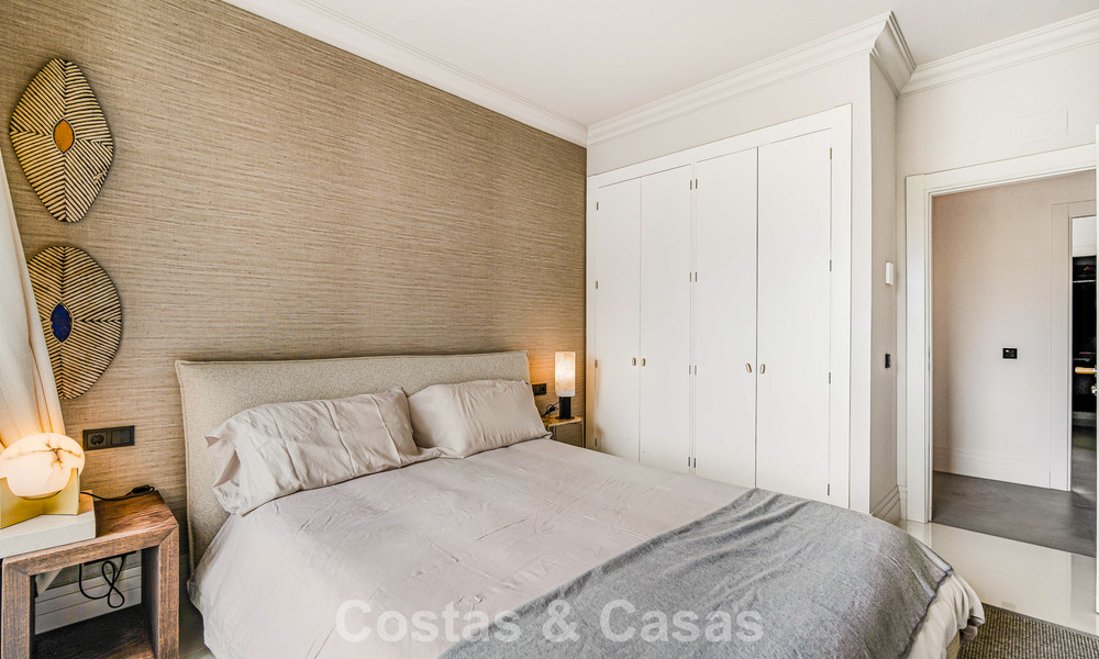 Penthouse en duplex exclusif à vendre, à proximité de la plage à Puerto Banus, Marbella 776971