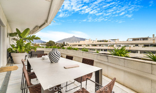 Penthouse en duplex exclusif à vendre, à proximité de la plage à Puerto Banus, Marbella 776980 