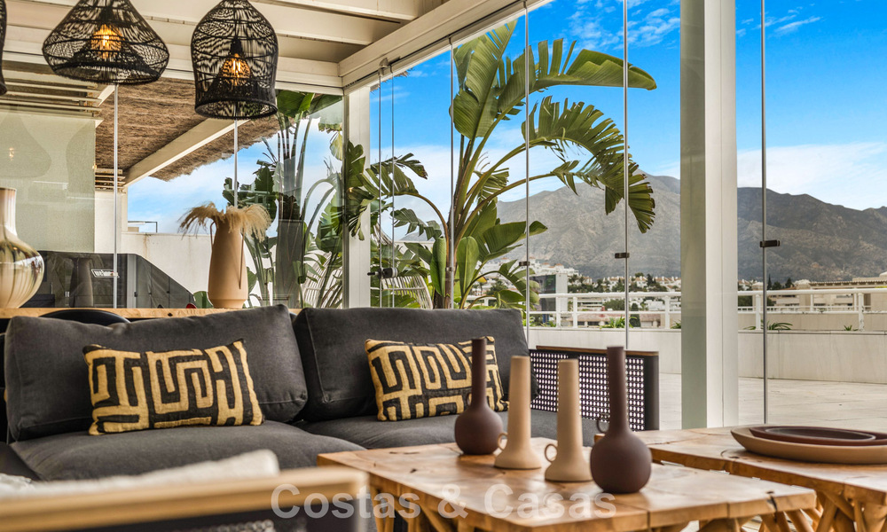 Penthouse en duplex exclusif à vendre, à proximité de la plage à Puerto Banus, Marbella 776984