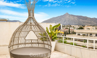 Penthouse en duplex exclusif à vendre, à proximité de la plage à Puerto Banus, Marbella 776986 