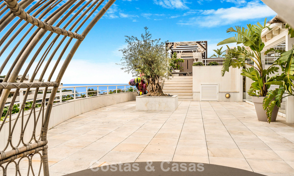 Penthouse en duplex exclusif à vendre, à proximité de la plage à Puerto Banus, Marbella 776987