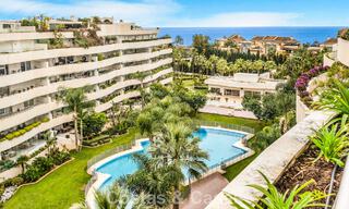 Penthouse en duplex exclusif à vendre, à proximité de la plage à Puerto Banus, Marbella 776998 